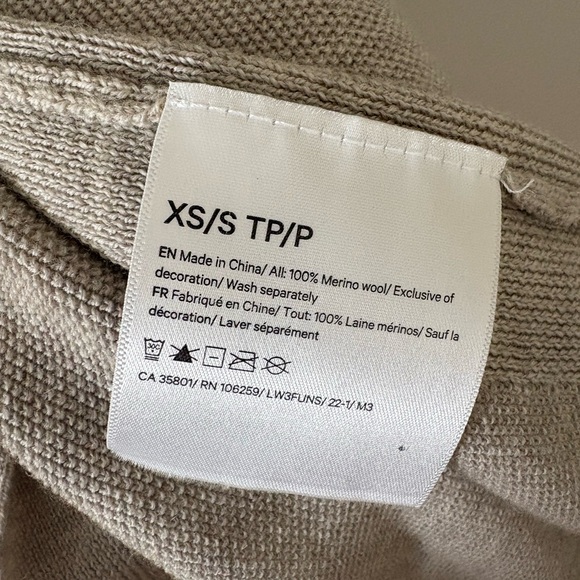 LULULEMON CARDIGAN - THIN KNIT - LIGHT BEIGE - XS/S - Picture 3 of 4